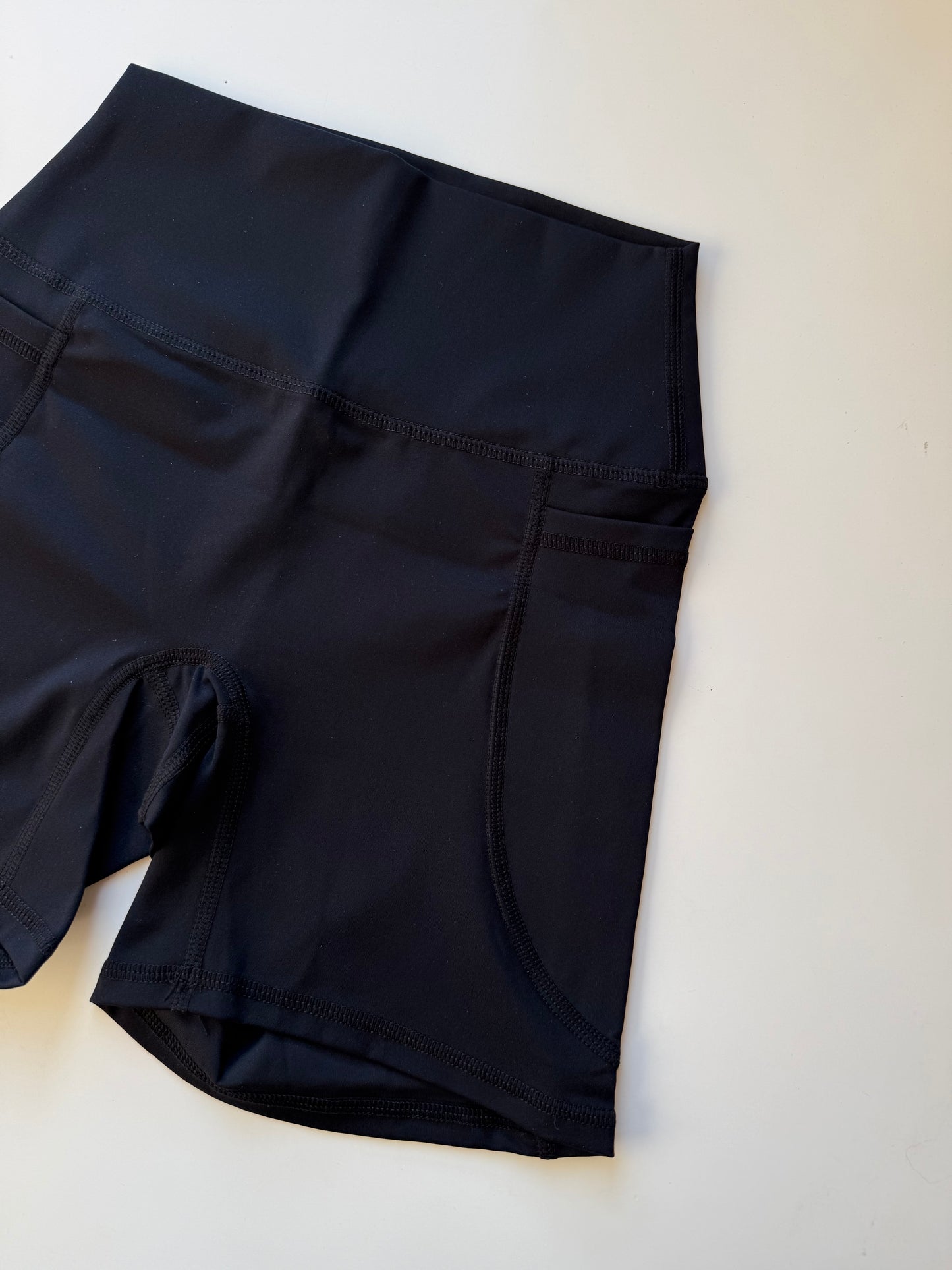 Short Pocket Sofi Negro