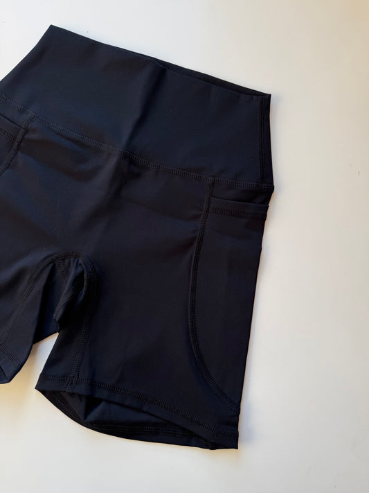 Short Pocket Sofi Negro